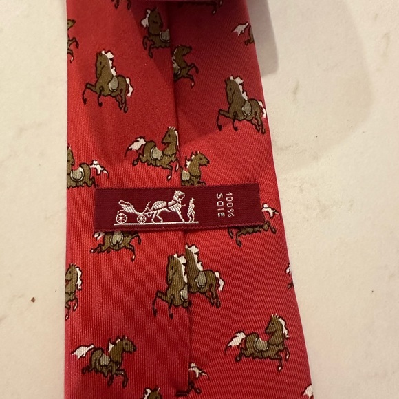 Hermes vintage tie near perfect condition. Classic print. - Picture 4 of 4